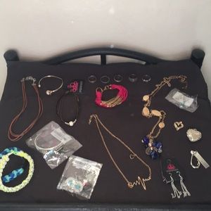 Assorted jewelry bundle